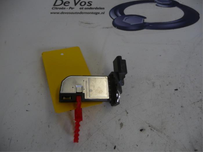 Gebruikte Luchthoeveelheidsmeter Citroen DS3 Prijs € 55,00 Margeregeling aangeboden door De Vos Onderdelen