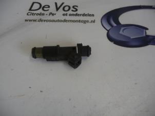 Gebruikte Injector (benzine injectie) Peugeot 607 Prijs € 35,00 Margeregeling aangeboden door De Vos Autodemontagebedrijf