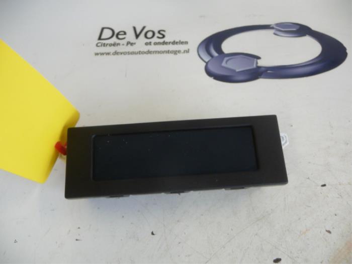 Gebruikte Display Interieur Citroen C3 Prijs € 80,00 Margeregeling aangeboden door De Vos Onderdelen