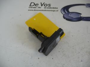 Gebruikte Luchthoeveelheidsmeter Citroen C-Crosser Prijs € 115,00 Margeregeling aangeboden door De Vos Onderdelen