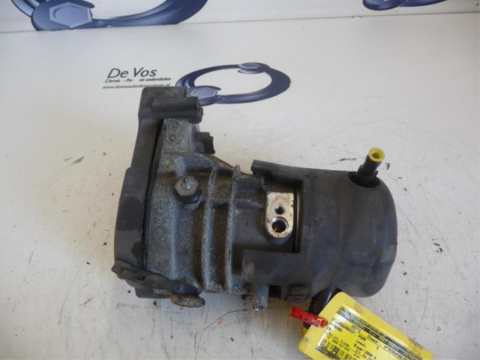 Gebruikte Pomp Servo Citroen C5 Prijs € 250,00 Margeregeling aangeboden door De Vos Onderdelen