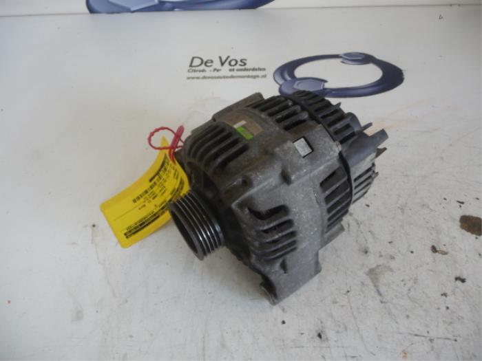 Gebruikte Dynamo Peugeot 106 II 1.1 XN,XR,XT,Accent Prijs € 55,00 Margeregeling aangeboden door De Vos Onderdelen