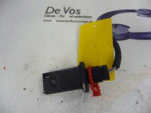 Gebruikte Luchthoeveelheidsmeter Peugeot Boxer Prijs € 70,00 Margeregeling aangeboden door De Vos Onderdelen