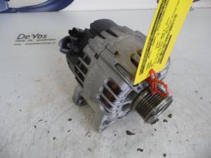 Gebruikte Dynamo Peugeot 308 Prijs € 150,00 Margeregeling aangeboden door De Vos Onderdelen