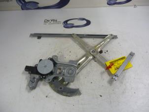 Gebruikte Ruitmechaniek 4Deurs links-voor Citroen C-Crosser Prijs € 200,00 Margeregeling aangeboden door De Vos Onderdelen