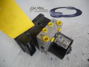 Gebruikte ABS Pomp Citroen C-Crosser Prijs € 250,00 Margeregeling aangeboden door De Vos Onderdelen