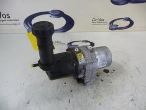 Gebruikte Servopomp Peugeot 3008 Prijs € 160,00 Margeregeling aangeboden door De Vos Onderdelen