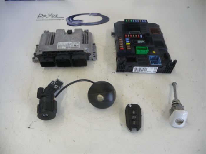Computer Motormanagement Peugeot 2008 (CU), 2013 / 2019 1.2 Vti 12V PureTech 82, MPV, Benzine, 1.199cc, 60kW (82pk), FWD, EB2F; HMZ, 2013-03 / 2018-12, CUHMZ (Gebruikt)