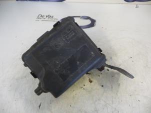 Gebruikte Relais Houder Peugeot 2008 (CU) 1.2 Vti 12V PureTech 82 Prijs € 15,00 Margeregeling aangeboden door De Vos Onderdelen