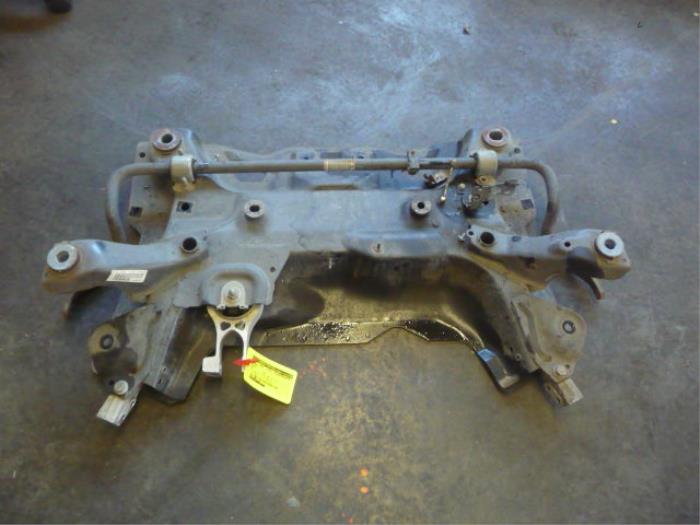 Gebruikte Subframe Peugeot 508 Prijs € 200,00 Margeregeling aangeboden door De Vos Onderdelen