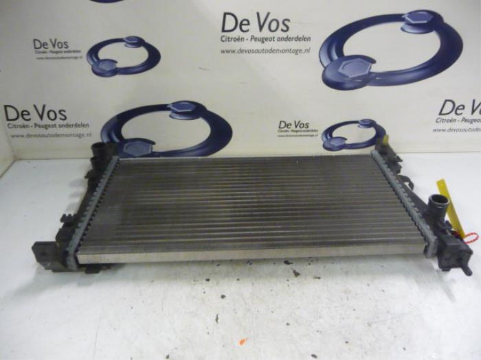 Gebruikte Radiateur Peugeot Bipper Prijs € 55,00 Margeregeling aangeboden door De Vos Onderdelen