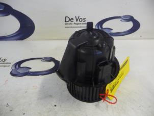 Gebruikte Chaufage Ventilatiemotor Citroen C3 (SC) 1.2 VTi 82 12V Prijs € 55,00 Margeregeling aangeboden door De Vos Autodemontagebedrijf