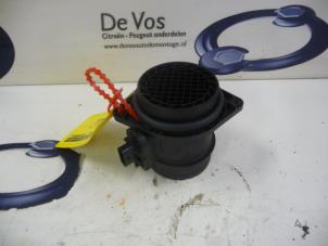 Gebruikte Luchthoeveelheidsmeter Peugeot 208 Prijs € 55,00 Margeregeling aangeboden door De Vos Onderdelen
