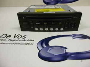 Gebruikte Radio CD Speler Citroen C3 Picasso (SH) 1.6 HDi 16V 90 Prijs € 50,00 Margeregeling aangeboden door De Vos Autodemontagebedrijf