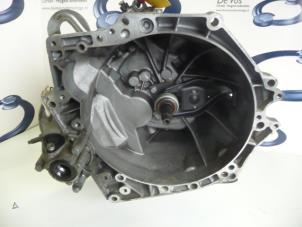 Gebruikte Versnellingsbak Citroen C3 Picasso (SH) 1.6 HDi 16V 90 Prijs € 550,00 Margeregeling aangeboden door De Vos Onderdelen