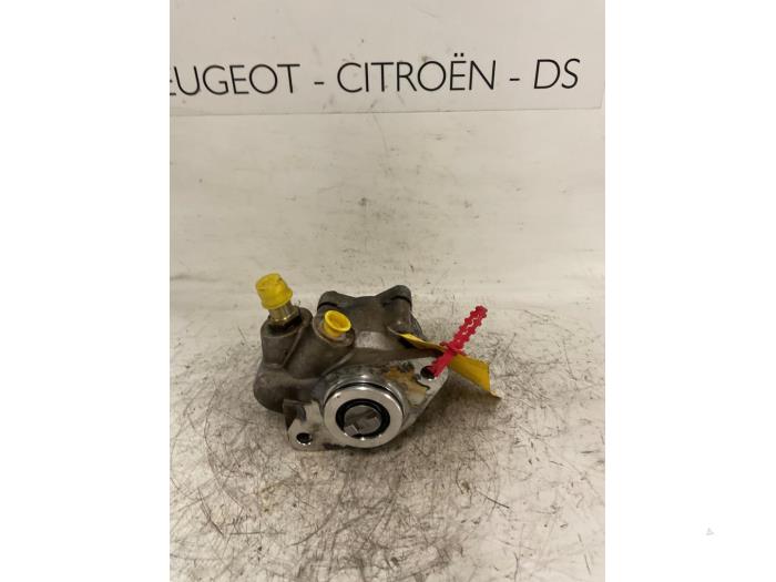 Gebruikte Pomp Servo Peugeot Boxer (U9) 3.0 HDi 160 Euro 4 Prijs € 200,00 Margeregeling aangeboden door De Vos Onderdelen