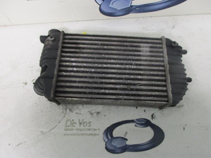 Intercooler van een Peugeot Boxer (244) 2.2 HDi 2004