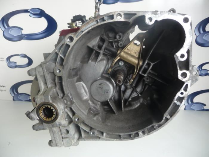 Gebruikte Versnellingsbak Citroen C8 (EA/EB) 2.0 HDi 16V Prijs € 550,00 Margeregeling aangeboden door De Vos Onderdelen
