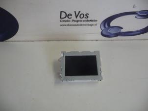 Gebruikte Display Interieur Peugeot 508 Prijs € 70,00 Margeregeling aangeboden door De Vos Onderdelen