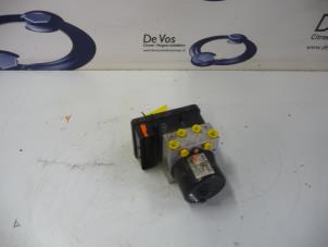 Gebruikte ABS Pomp Citroen C-Crosser Prijs € 250,00 Margeregeling aangeboden door De Vos Onderdelen