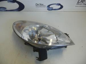 Gebruikte Koplamp rechts Citroen Xsara Picasso (CH) 1.8 16V Prijs € 55,00 Margeregeling aangeboden door De Vos Onderdelen