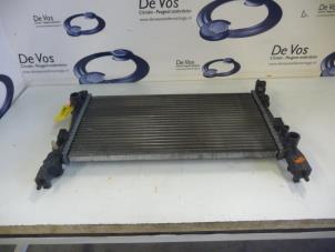 Gebruikte Radiateur Peugeot Bipper Prijs € 55,00 Margeregeling aangeboden door De Vos Onderdelen