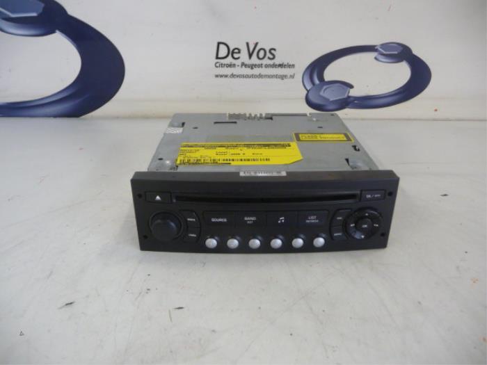 Radio CD Speler van een Peugeot 307 (3A/C/D) 1.6 16V 2006