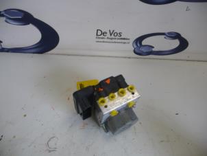 Gebruikte ABS Pomp Peugeot Bipper (AA) 1.3 HDI Prijs € 350,00 Margeregeling aangeboden door De Vos Onderdelen