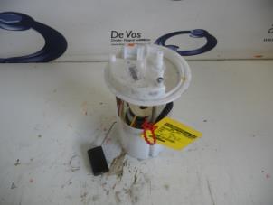 Gebruikte Tank element Pomp Peugeot Bipper (AA) 1.3 HDI Prijs € 55,00 Margeregeling aangeboden door De Vos Onderdelen