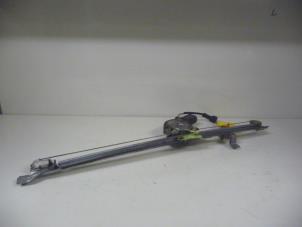 Gebruikte Ruitmechaniek 4Deurs links-voor Peugeot Boxer (244) 2.2 HDi Prijs € 80,00 Margeregeling aangeboden door De Vos Onderdelen