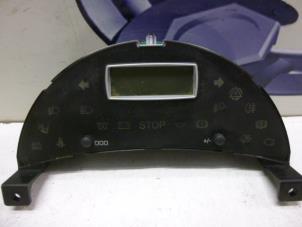 Gebruikte Tellerklok Peugeot 807 2.0 HDi 16V Prijs € 55,00 Margeregeling aangeboden door De Vos Onderdelen