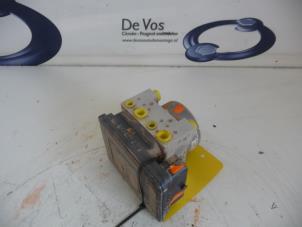 Gebruikte ABS Pomp Peugeot 208 Prijs € 160,00 Margeregeling aangeboden door De Vos Onderdelen