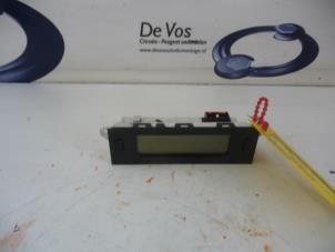 Gebruikte Display Interieur Peugeot 807 3.0 V6 24V Prijs € 80,00 Margeregeling aangeboden door De Vos Onderdelen