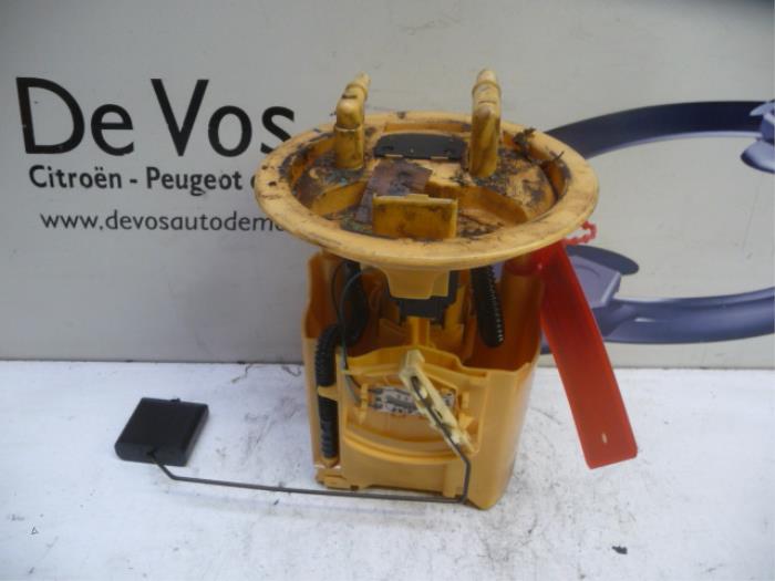 Gebruikte Tank element Pomp Peugeot 307 (3A/C/D) 2.0 HDi 110 FAP Prijs € 55,00 Margeregeling aangeboden door De Vos Onderdelen