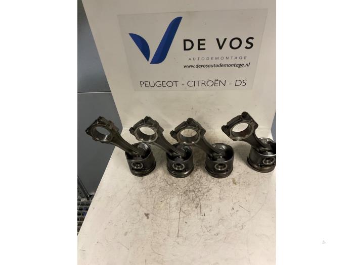 Gebruikte Zuiger Peugeot Boxer (230P) 2.8 D Prijs € 500,00 Margeregeling aangeboden door De Vos Onderdelen