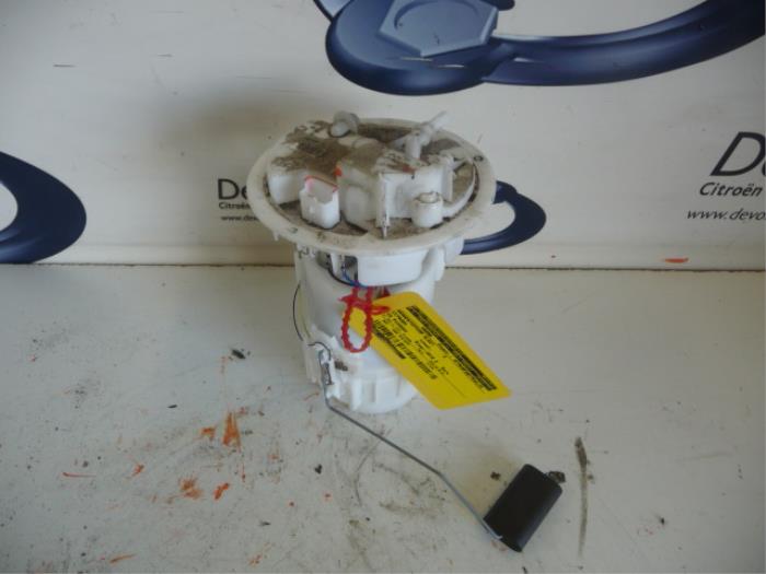 Gebruikte Tank element Pomp Citroen C3 Picasso Prijs € 70,00 Margeregeling aangeboden door De Vos Onderdelen