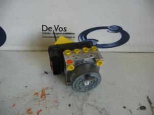Gebruikte ABS Pomp Citroen C3 Picasso Prijs € 135,00 Margeregeling aangeboden door De Vos Onderdelen