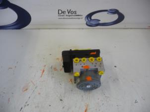 Gebruikte ABS Pomp Peugeot 208 Prijs € 160,00 Margeregeling aangeboden door De Vos Onderdelen