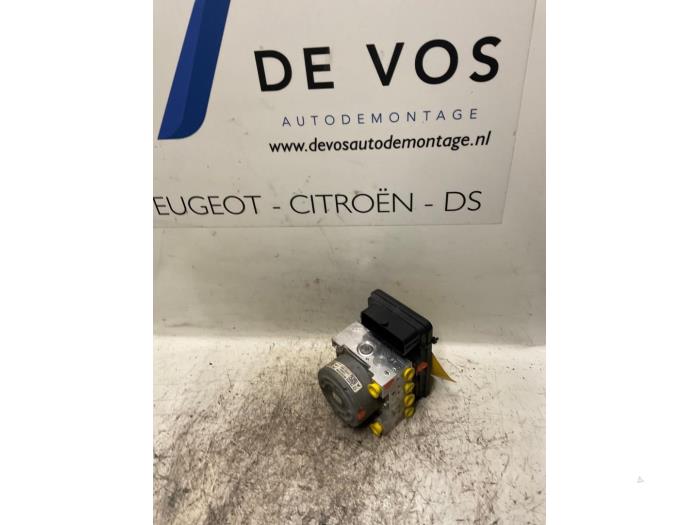 Gebruikte ABS Pomp Citroen C3 Picasso Prijs € 135,00 Margeregeling aangeboden door De Vos Onderdelen