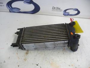 Gebruikte Intercooler Peugeot 508 (8D) 1.6 HDiF 16V Prijs € 80,00 Margeregeling aangeboden door De Vos Onderdelen