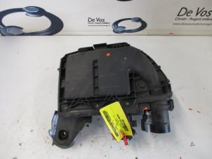 Gebruikte Luchtfilterhuis Peugeot Partner Prijs € 45,00 Margeregeling aangeboden door De Vos Onderdelen
