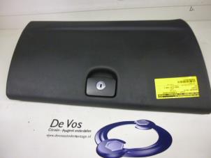 Gebruikte Dashboardkastje Peugeot 407 (6D) 1.6 HDi 16V Prijs € 70,00 Margeregeling aangeboden door De Vos Autodemontagebedrijf