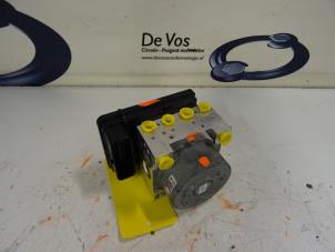 Gebruikte ABS Pomp Citroen C3 Picasso Prijs € 135,00 Margeregeling aangeboden door De Vos Onderdelen