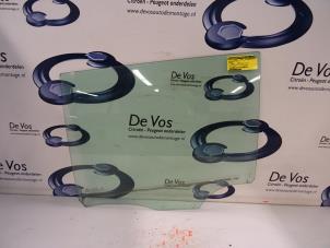 Gebruikte Deurruit 4Deurs links-achter Citroen C4 Picasso Prijs € 35,00 Margeregeling aangeboden door De Vos Onderdelen