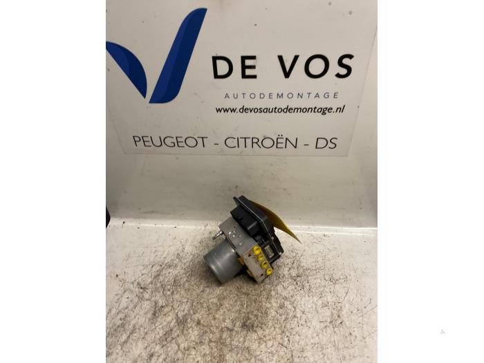 Gebruikte ABS Pomp Peugeot 308 (4A/C) 1.6 HDi 16V Prijs € 135,00 Margeregeling aangeboden door De Vos Onderdelen