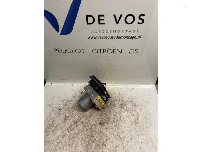 Gebruikte ABS Pomp Peugeot 308 Prijs € 135,00 Margeregeling aangeboden door De Vos Onderdelen
