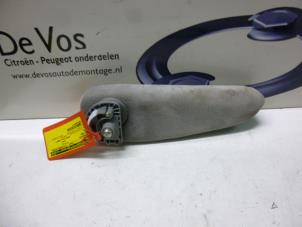 Gebruikte Armleuning Citroen C3 Prijs € 35,00 Margeregeling aangeboden door De Vos Autodemontagebedrijf