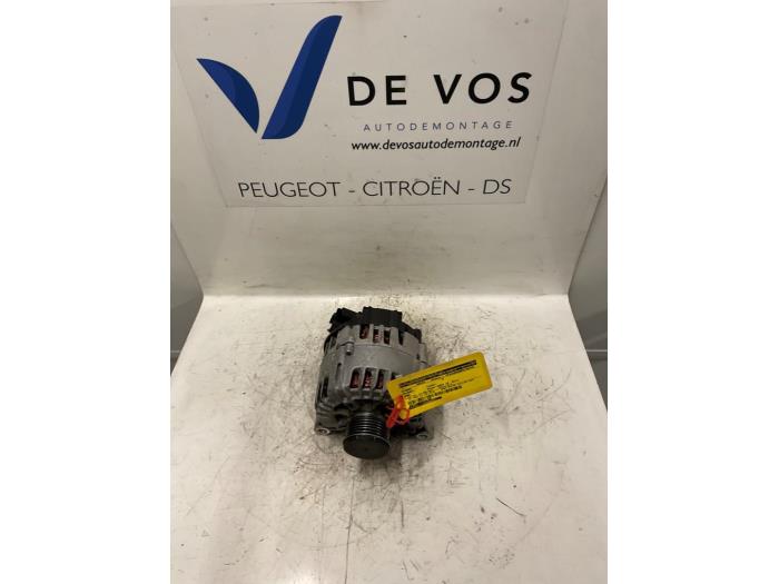 Gebruikte Dynamo Peugeot 3008 Prijs € 100,00 Margeregeling aangeboden door De Vos Onderdelen