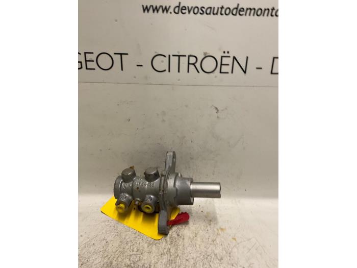 Gebruikte Hoofdremcilinder Citroen Nemo Combi (AJ) 1.4 HDi 70 Prijs € 70,00 Margeregeling aangeboden door De Vos Onderdelen