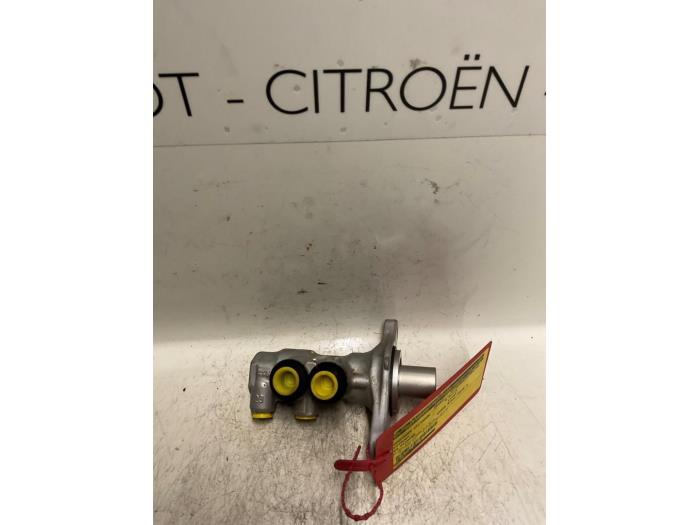 Gebruikte Hoofdremcilinder Citroen C3 Picasso Prijs € 55,00 Margeregeling aangeboden door De Vos Onderdelen